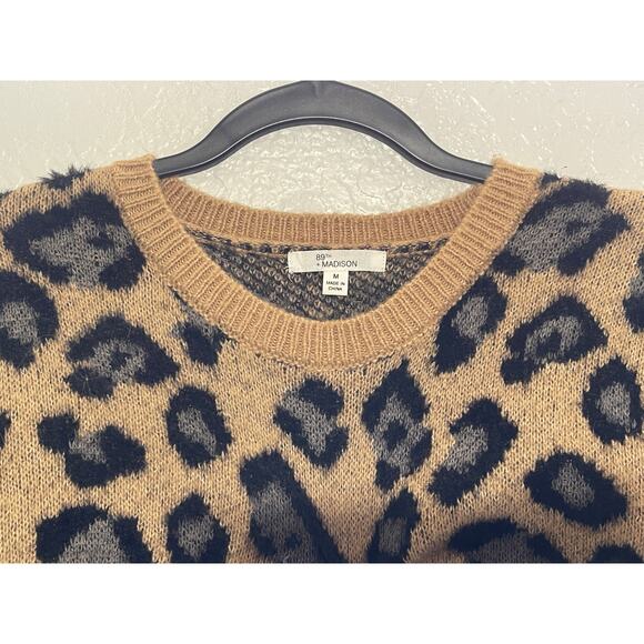 89 Madison Sweatshirt Size M – Animal Print, Fluffy, Mob Wife Vibes - Picture 4 of 4